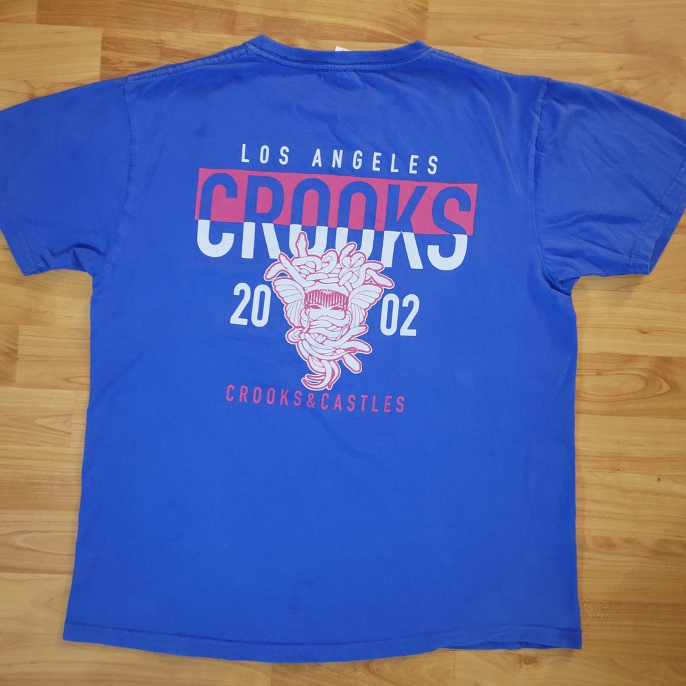 Vintage Y2K Crooks And Castles MEDIUM Los Angeles Medusa Streetwear Blue T-shirt